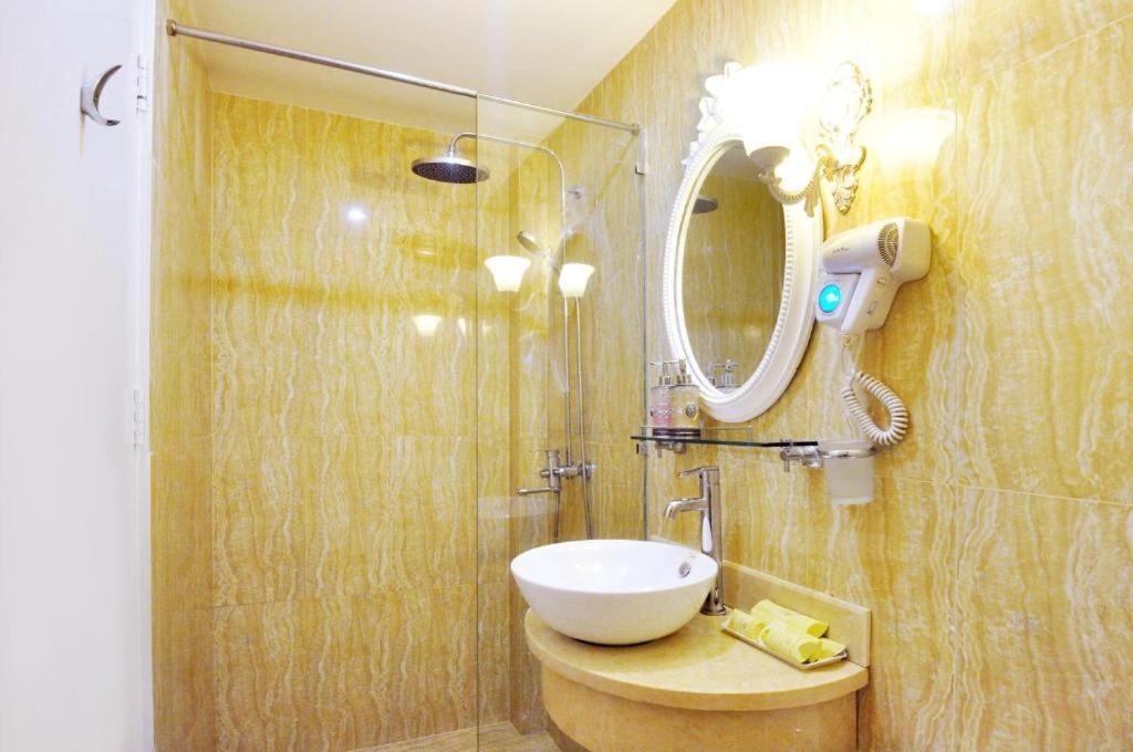 A25 Hotel - 255 Le Thanh Ton Хошимин Экстерьер фото